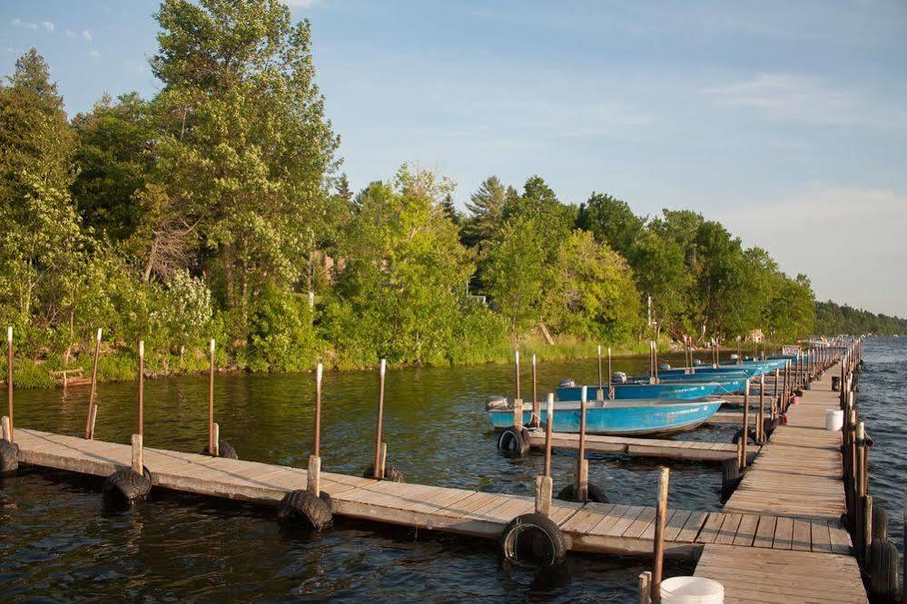 Lake Dalrymple Resort Lagoon City Bagian luar foto